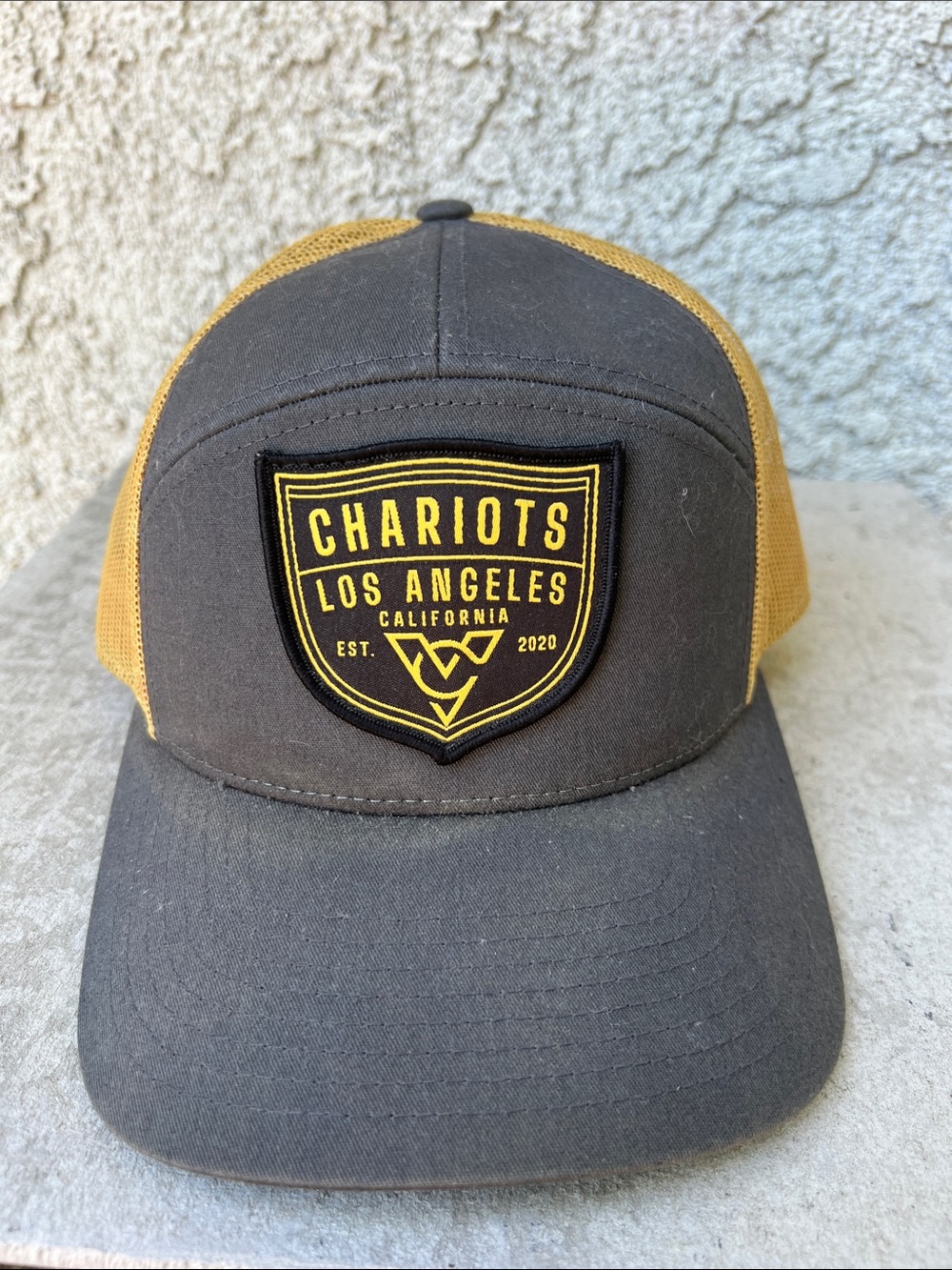 Chariots Los Angeles California Two-Tone Mesh Trucker Hat - Mustard/Charcoal